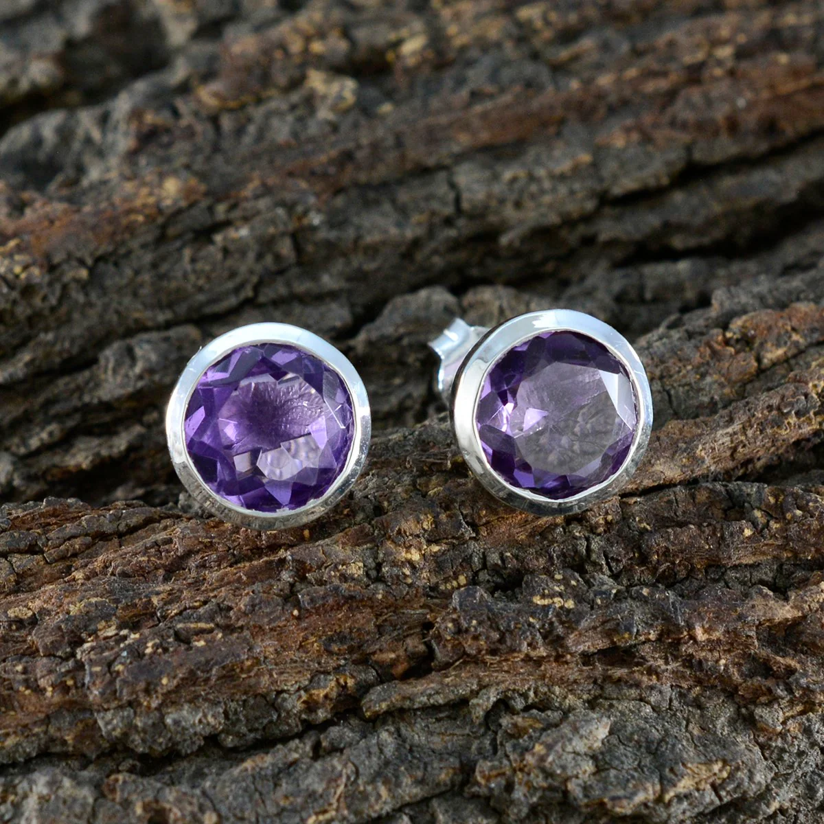 Amethyst American Amandaa Solitaire Stud Purple 92.5 Silver Earring - Image 4