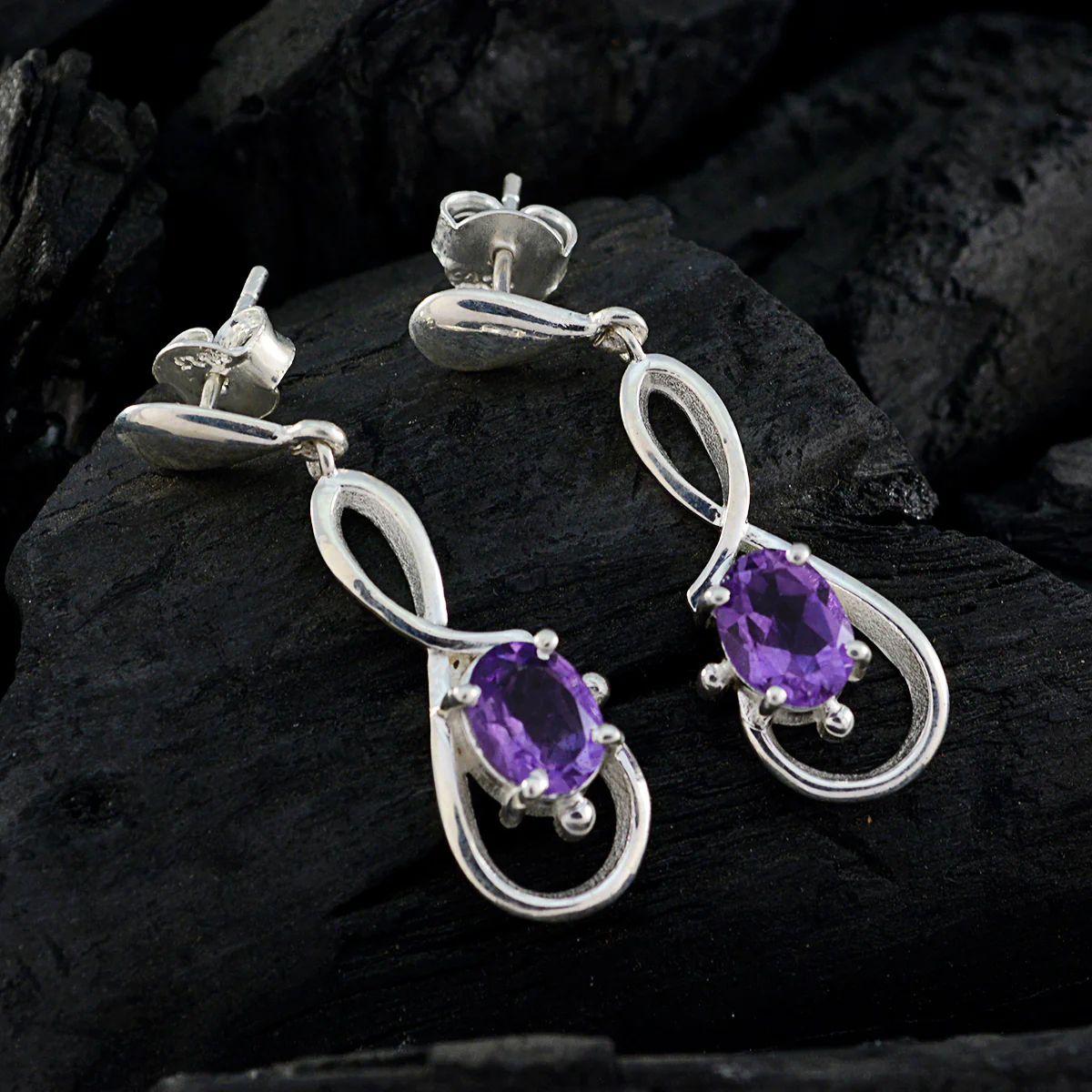 Amethyst American Leah Solitaire stud Purple Silver Earring - Image 2