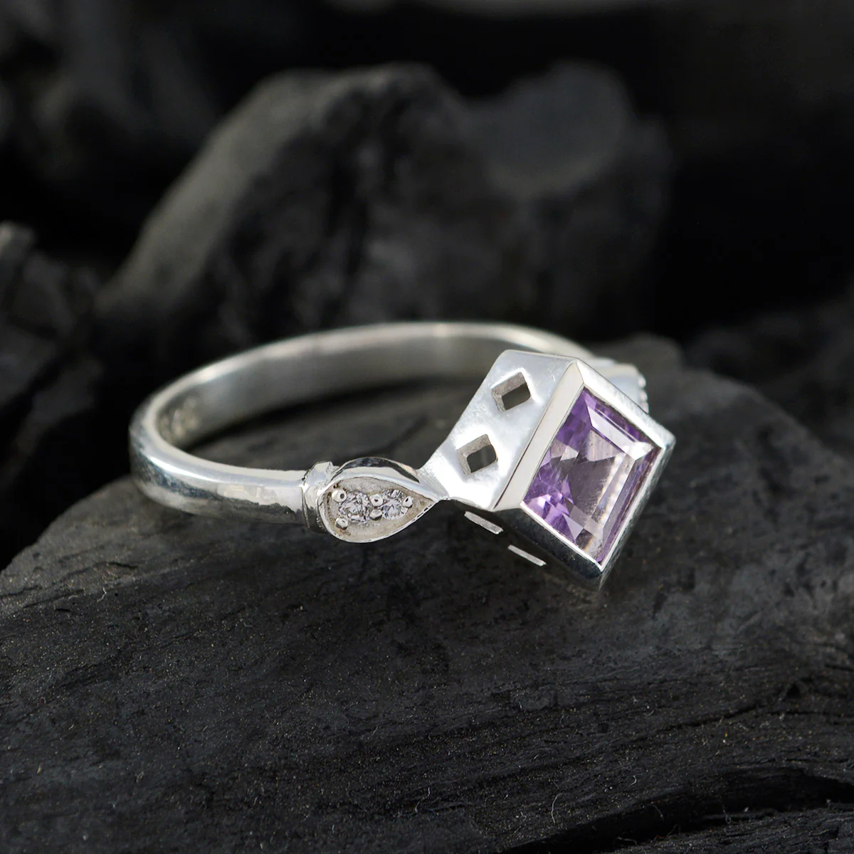 Amethyst Halo Indian 92.5 Silver Purple Gemstone Featherlight Artisan Ring Jewellery - Image 4