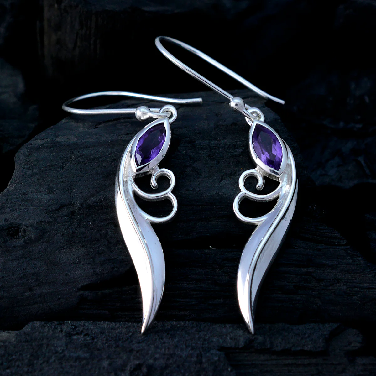 Amethyst Japanese Lily Solitaire Dangle Purple 925 Silver Earring - Image 2