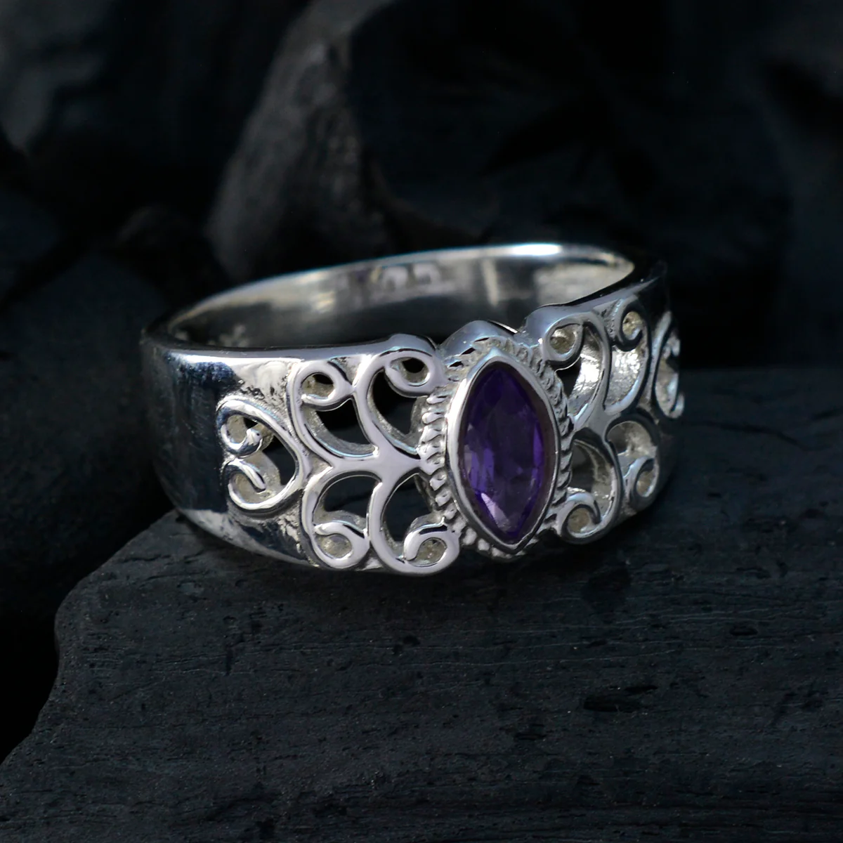 Amethyst Solitaire Egyptian Sterling Silver Purple Gemstones Classic Claddagh Ring Jewellery - Image 4