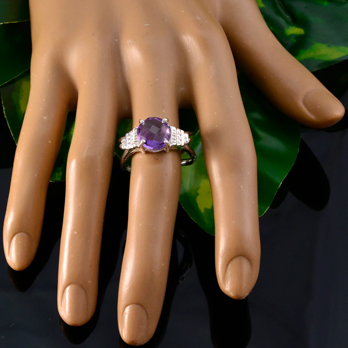 Amethyst Solitaire German 92.5 Silver Purple Gemstone Eye-catching Luxurious Ring Jewellery - Image 5