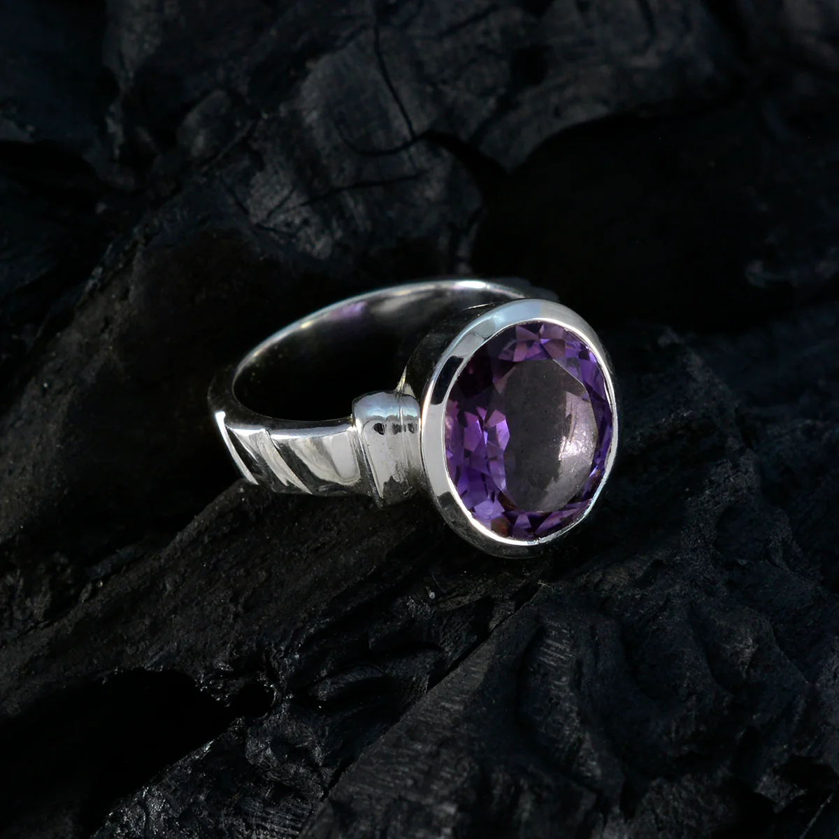 Amethyst Solitaire Indian Sterling Silver Purple Gemstones Classic Feminine Ring Jewelry - Image 4