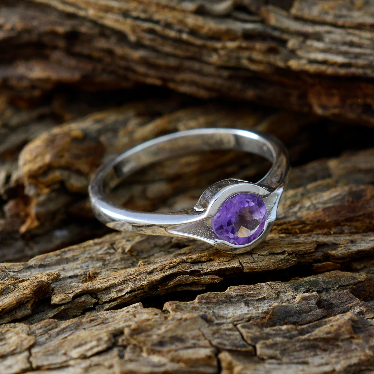 Amethyst Solitaire Russian Silver Purple Gemstone Featherlight Contemporary Ring Jewellery - Image 3