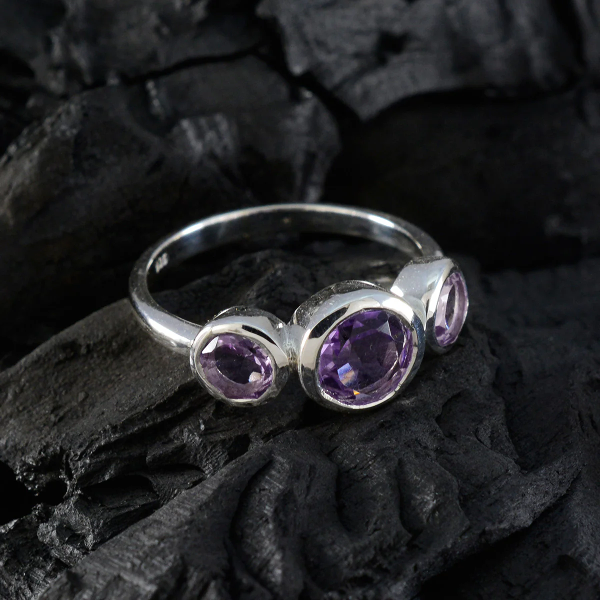 Amethyst Trilogy Japanese 92.5 Silver Purple Gemstones Whisper-thin Glamorous Ring Jewellery - Image 4