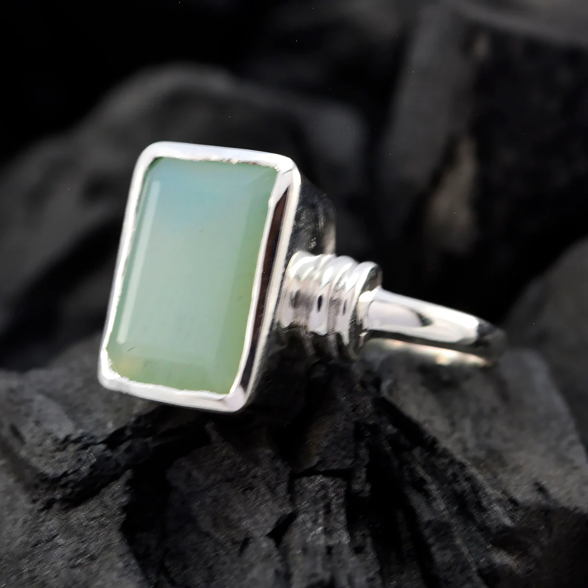 Aqua Chalcedony Solitaire Moroccan 925 Sterling Silver Green Gemstone Eye-catching Armor Ring Jewellery - Image 3