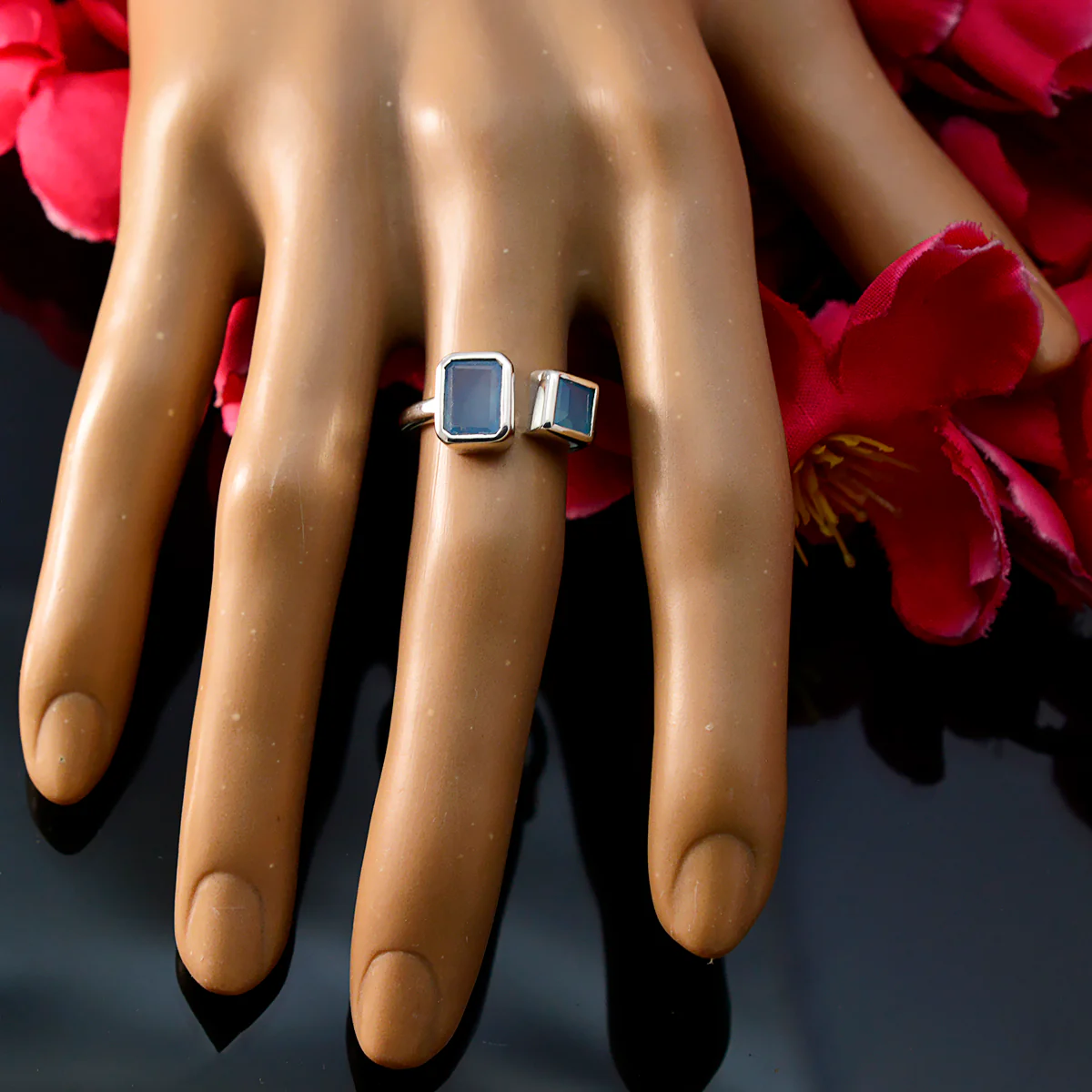 Aqua Chalcedony Toi et Moi Indian 92.5 Silver Green Gems Featherlight Sophisticated Ring Jewelry - Image 5