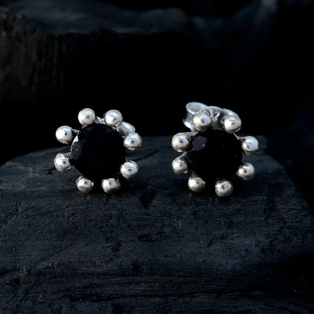 Black Onyx Egyptian Dayana Solitaire Stud Black 925 Sterling Silver Earring - Image 4