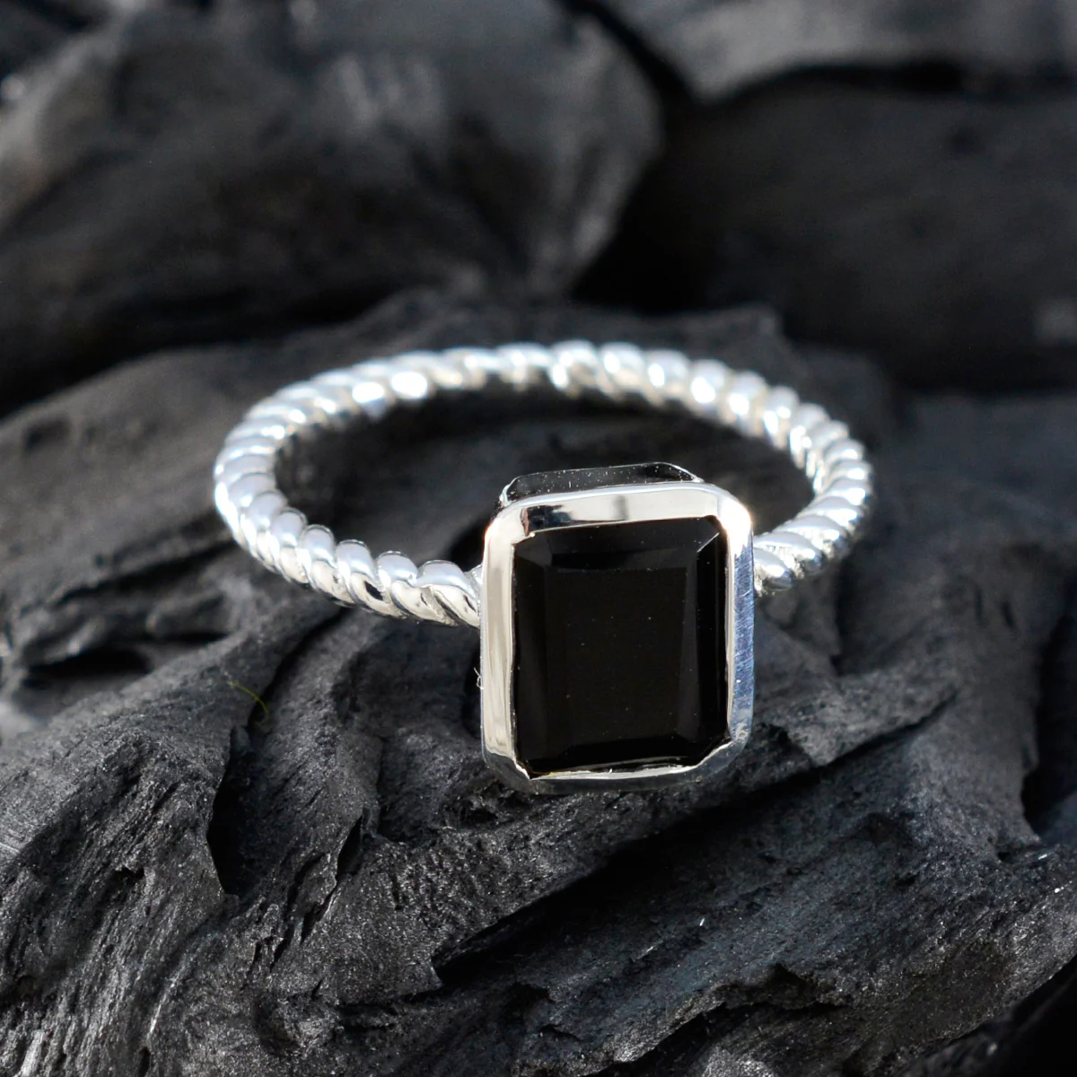 Black Onyx Solitaire African 925 Silver Black Gemstones Featherlight Luxurious Ring Jewelry - Image 4