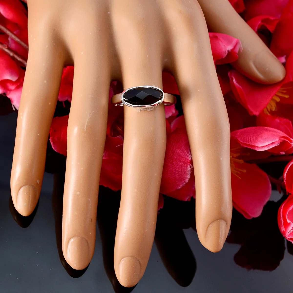 Black Onyx Solitaire American 92.5 Silver Black Gems Dainty Trendy Ring Jewellery - Image 6