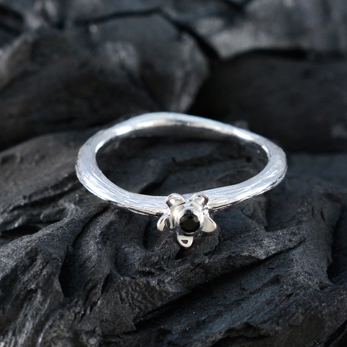 Black Onyx Solitaire American 92.5 Silver Black Gemstones Dainty Feminine Ring Jewellery - Image 4