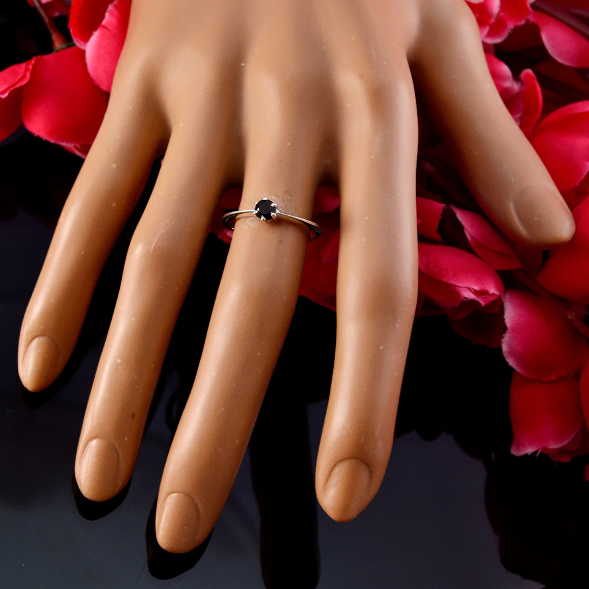 Black Onyx Solitaire American Silver Black Gemstone Elegant Contemporary Ring Jewelry - Image 5