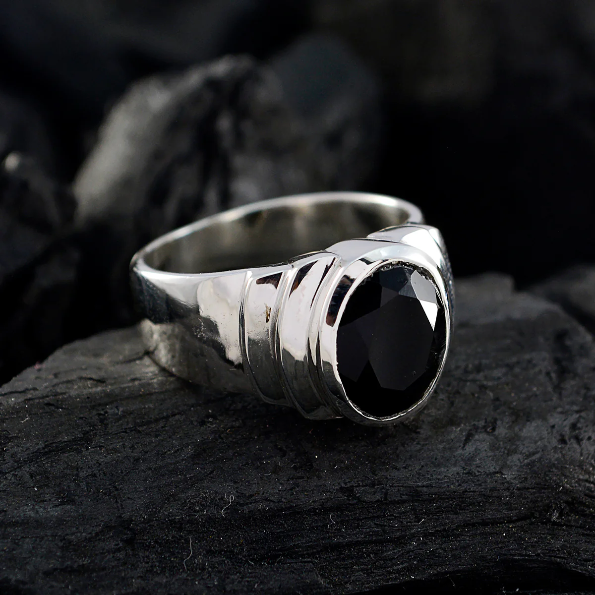Black Onyx Solitaire German Silver Black Gems Eye-catching Love Ring Jewellery - Image 5