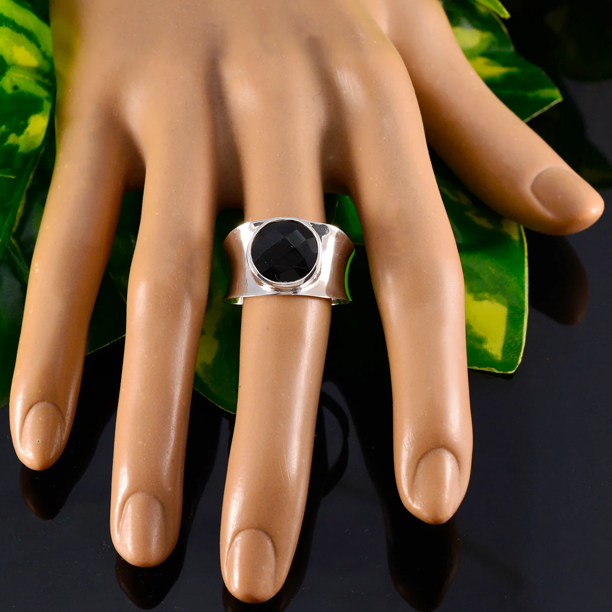 Black Onyx Solitaire Italian Silver Black Gemstone Edgy Armor Band Jewellery - Image 5