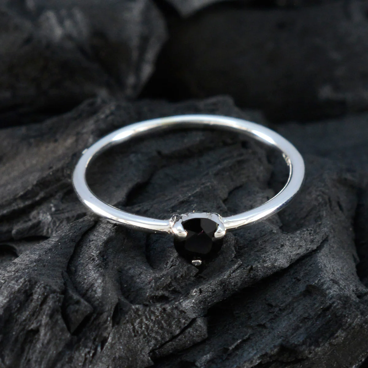 Black Onyx Solitaire Japanese 925 Silver Black Gemstones Minimalist valentine Ring Jewellery - Image 4