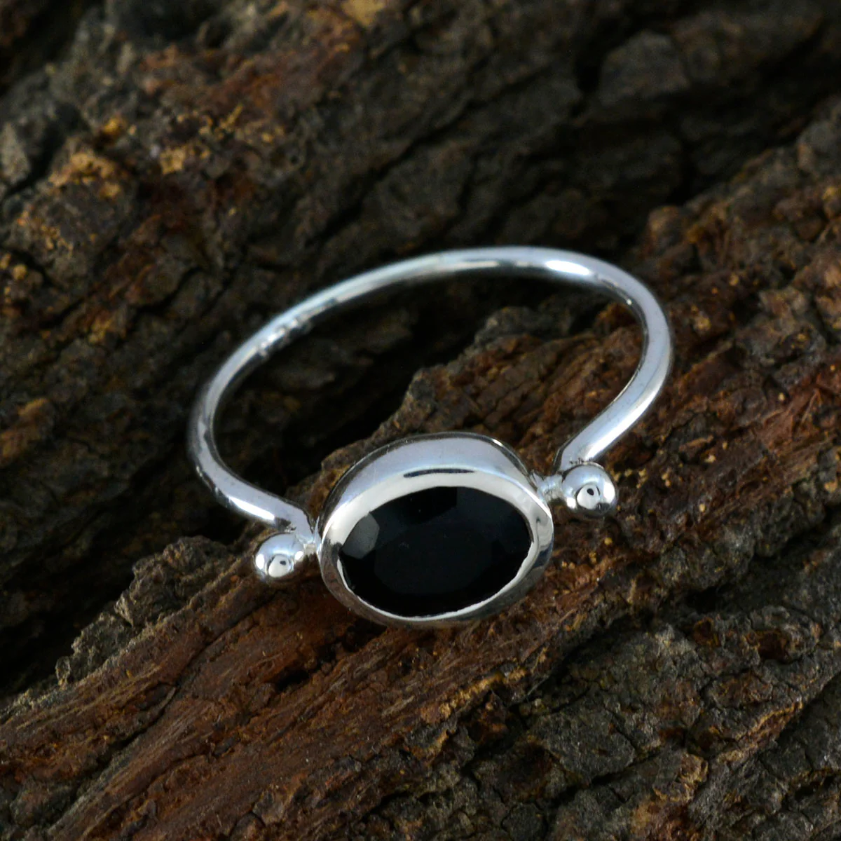 Black Onyx Solitaire Japanese Silver Black Gemstones Dainty Contemporary Ring Jewelry - Image 3