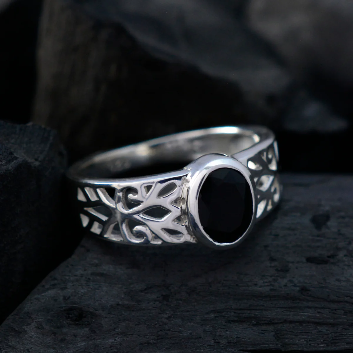 Black Onyx Solitaire Middle Eastern Sterling Silver Black Gemstones Whisper-thin Filigree Ring Jewellery - Image 4