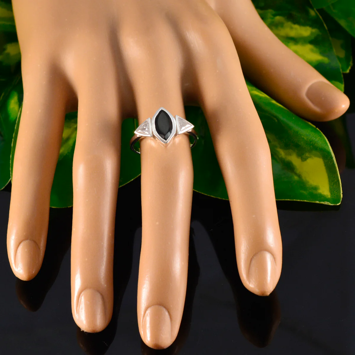 Black Onyx Trilogy American 92.5 Silver Black Gems Whisper-thin Graceful Ring Jewellery - Image 5