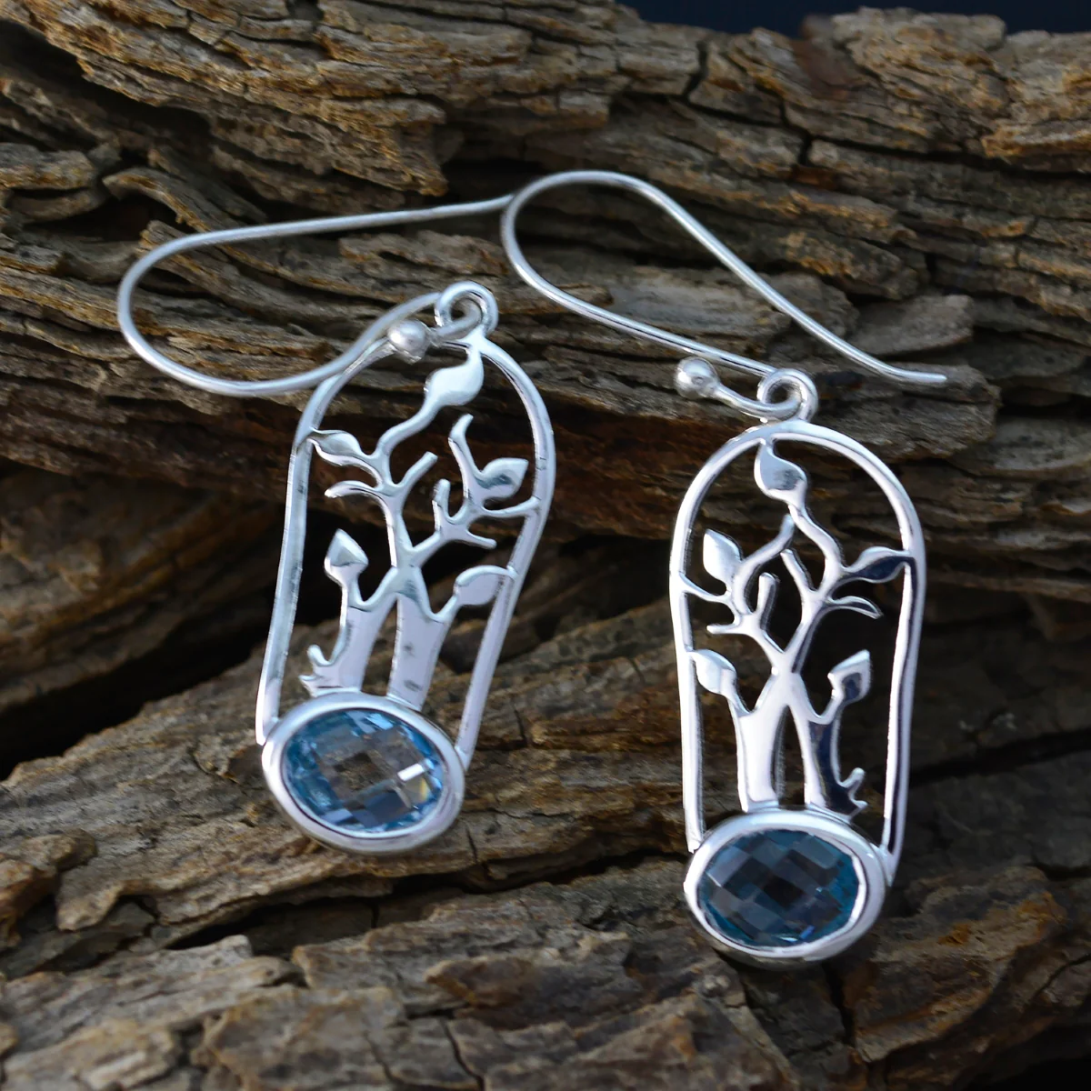 Blue topaz American Penelope Solitaire Dangle Blue Silver Earring - Image 3