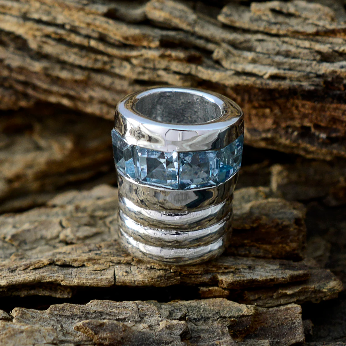 Blue Topaz Featherlight Latin American Sterling Silver multiple Bianca Glamorous Blue Pendant Jewellery - Image 3