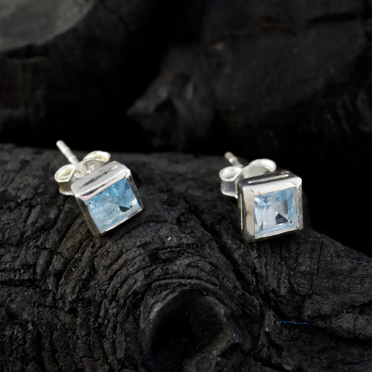 Blue Topaz Korean Noelia Solitaire Stud Blue Silver Earring - Image 2