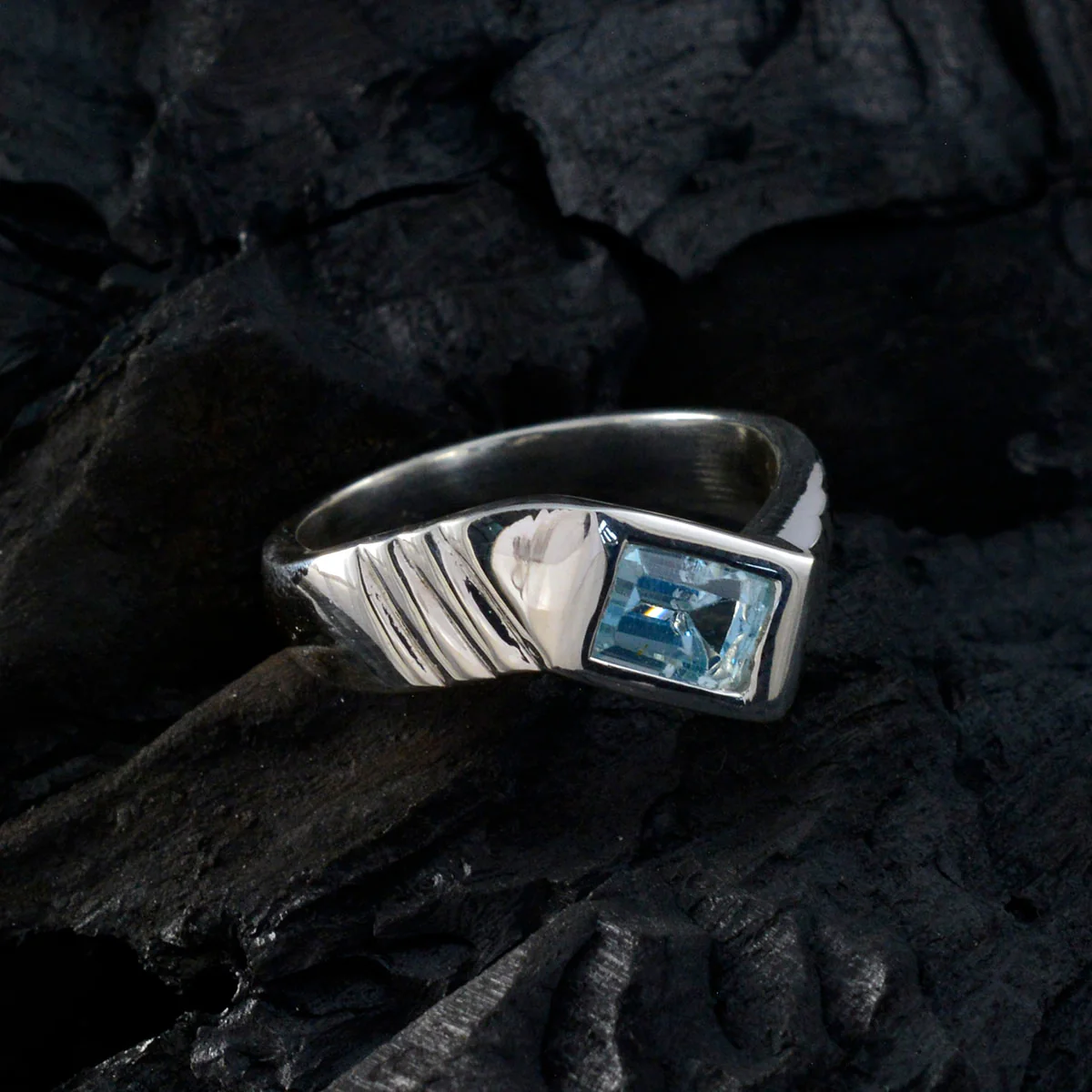 Blue Topaz Solitaire Egyptian Sterling Silver Blue Gems Eye-catching Abstract Ring Jewellery - Image 4