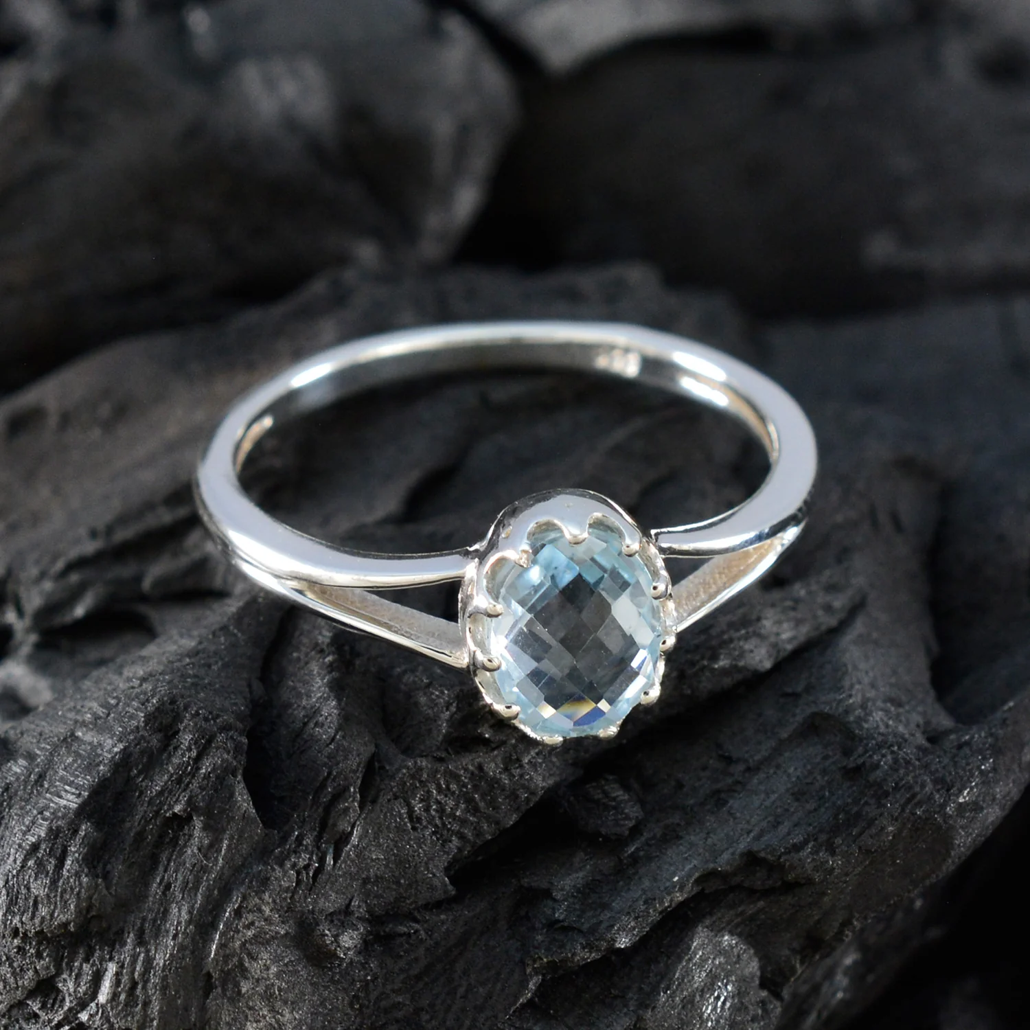 Blue Topaz Solitaire Japanese Sterling Silver Blue Gems Dainty Contemporary Ring Jewellery - Image 4