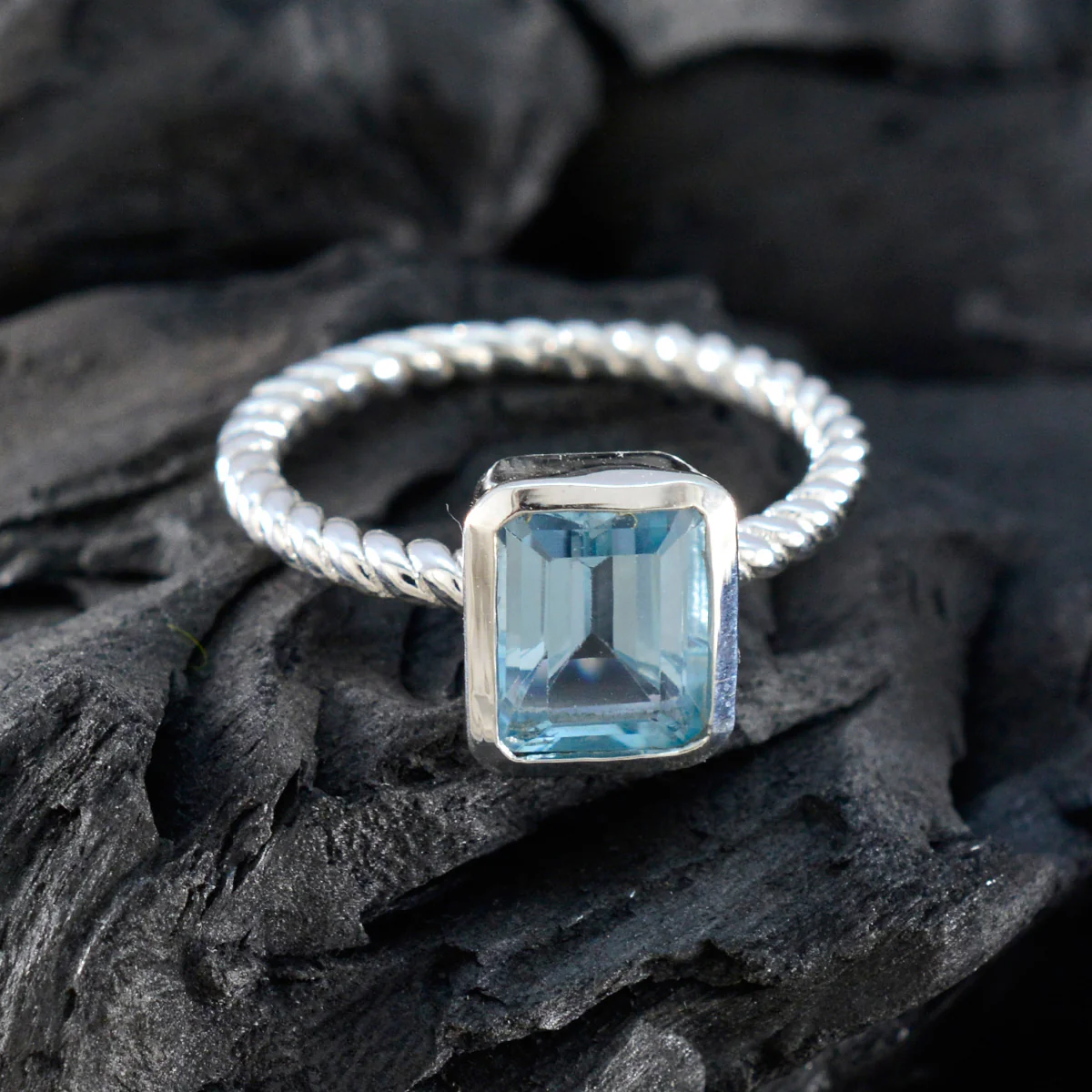 Blue Topaz Solitaire Russian 92.5 Silver Blue Gems Featherlight Glamorous Ring Jewellery - Image 4
