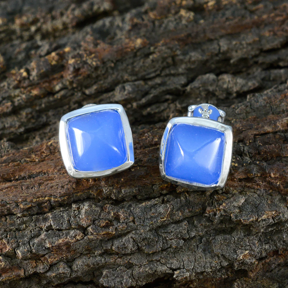 Chalcedony Japanese Daniela Solitaire Stud Blue 92.5 Silver Earring - Image 3