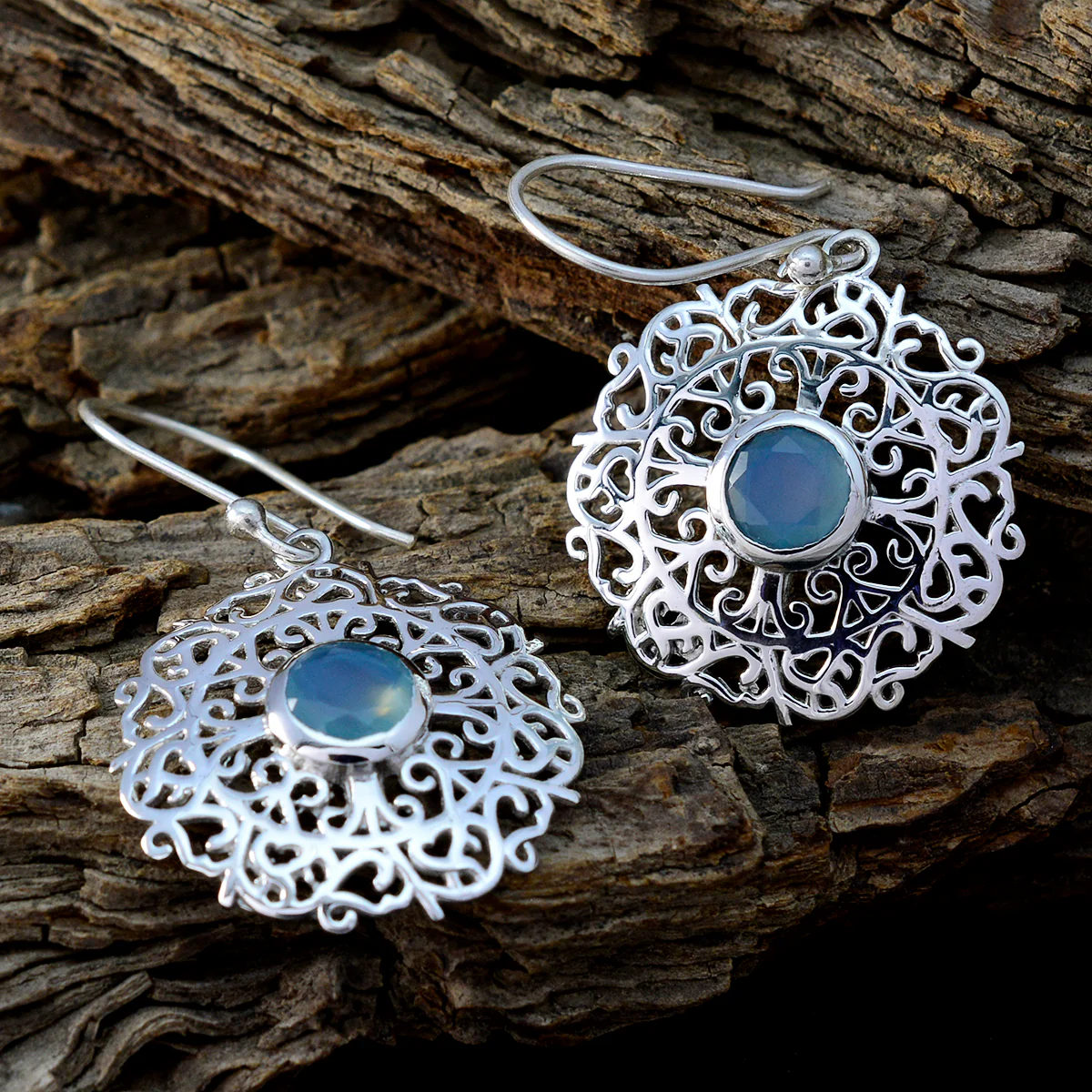 Chalcedony Japanese Lucia Solitaire Dangle Blue Sterling Silver Earring - Image 3