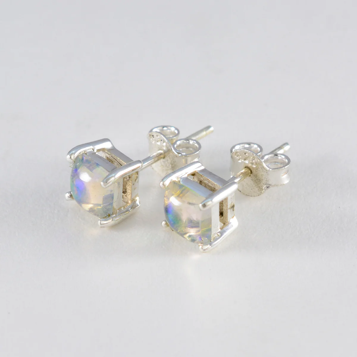 Created Opal American Mei Solitaire Stud White 925 Silver Earring - Image 2