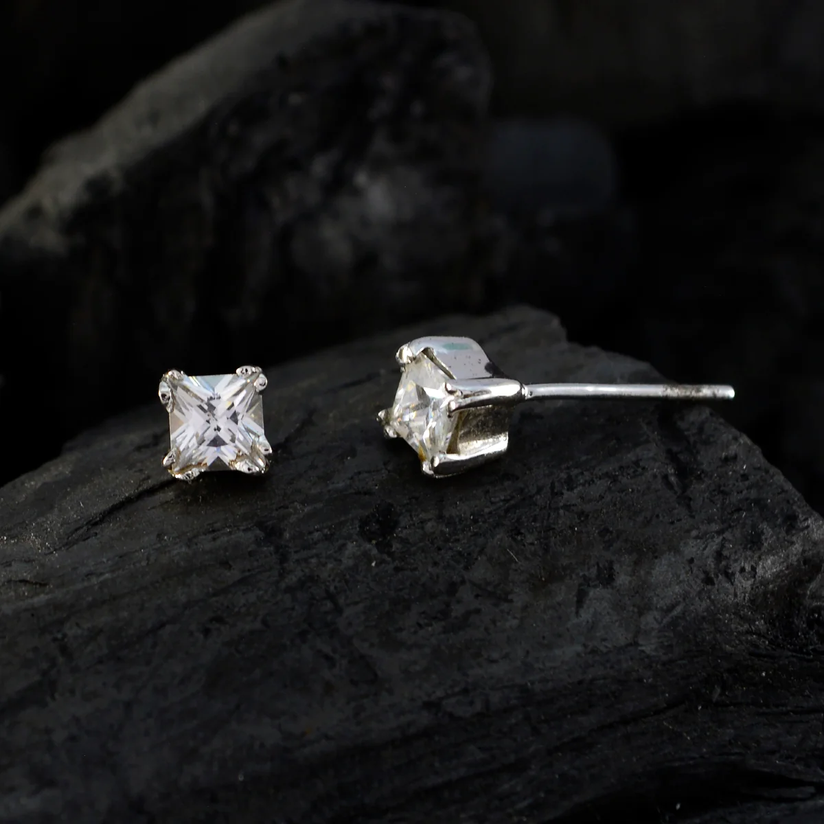 Crystal Quartz Australian Ling Solitaire Stud White 925 Sterling Silver Earring - Image 2