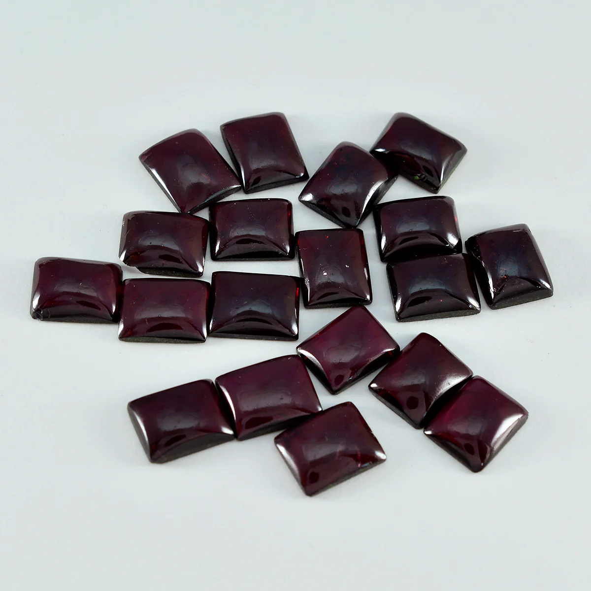 Garnet 1PC Medium 7x10 MM Emerald Cabochon Red Splendid semi Precious Gems
