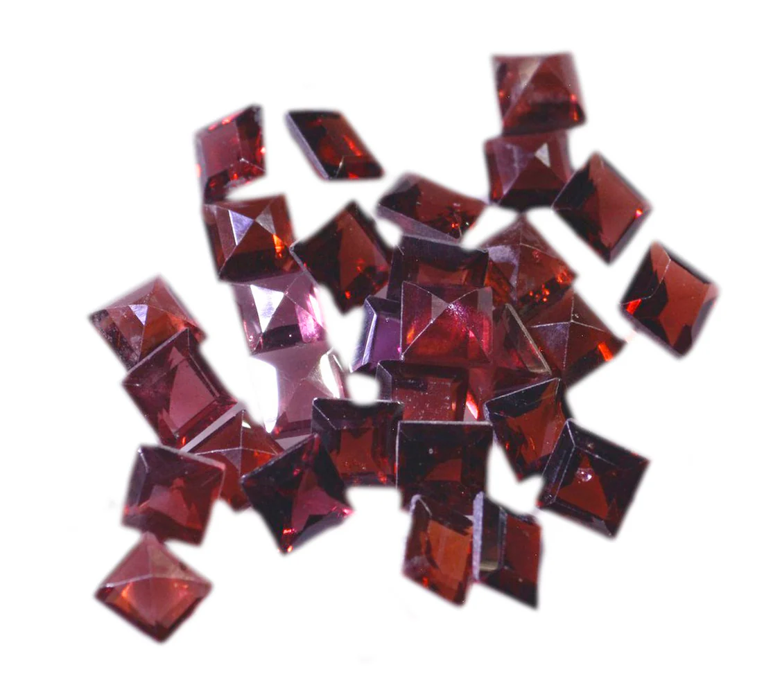 Garnet 1PC Medium 9x9 MM Square Faceted Red Lustrous Semi Precious Gems - Image 4