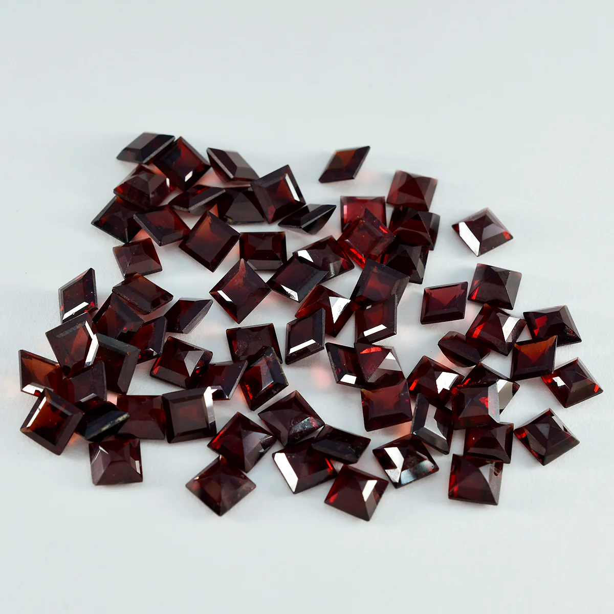Garnet 1PC Small 8x8 MM Square Faceted Red Luster Semi Precious Loose Gemstones - Image 4