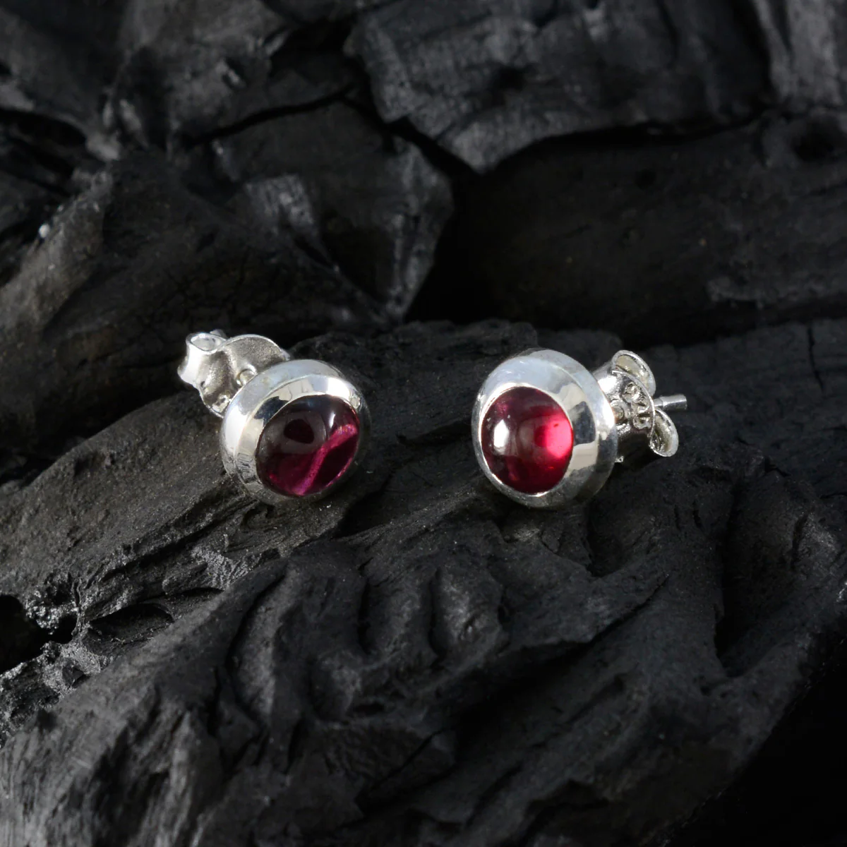 Garnet African Clara Solitaire Stud Red Sterling Silver Earring - Image 4