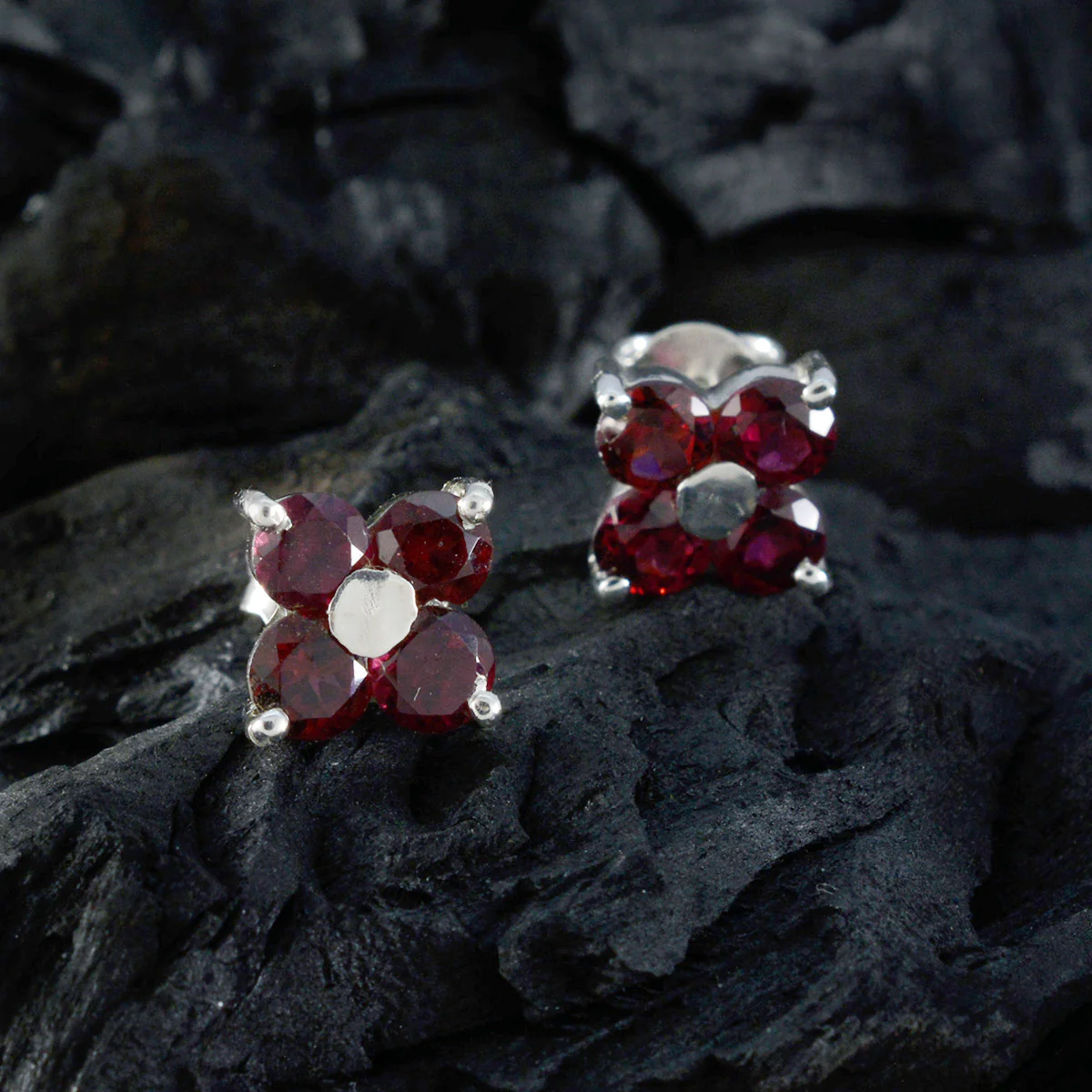 Garnet American Ivana multiple Stud Red Silver Earring - Image 5