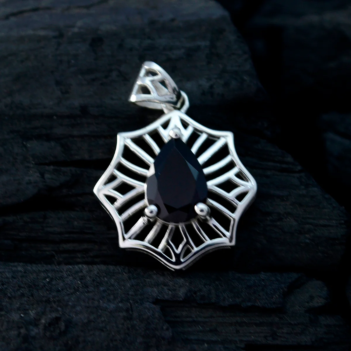 Garnet Delicate Spanish 92.5 Silver Solitaire Charlotte Victorian Red Pendant Jewellery - Image 3