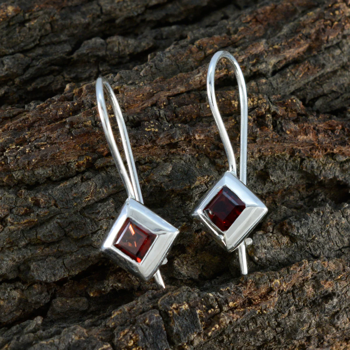 Garnet Egyptian Leah Solitaire Dangle Red Silver Earring - Image 2