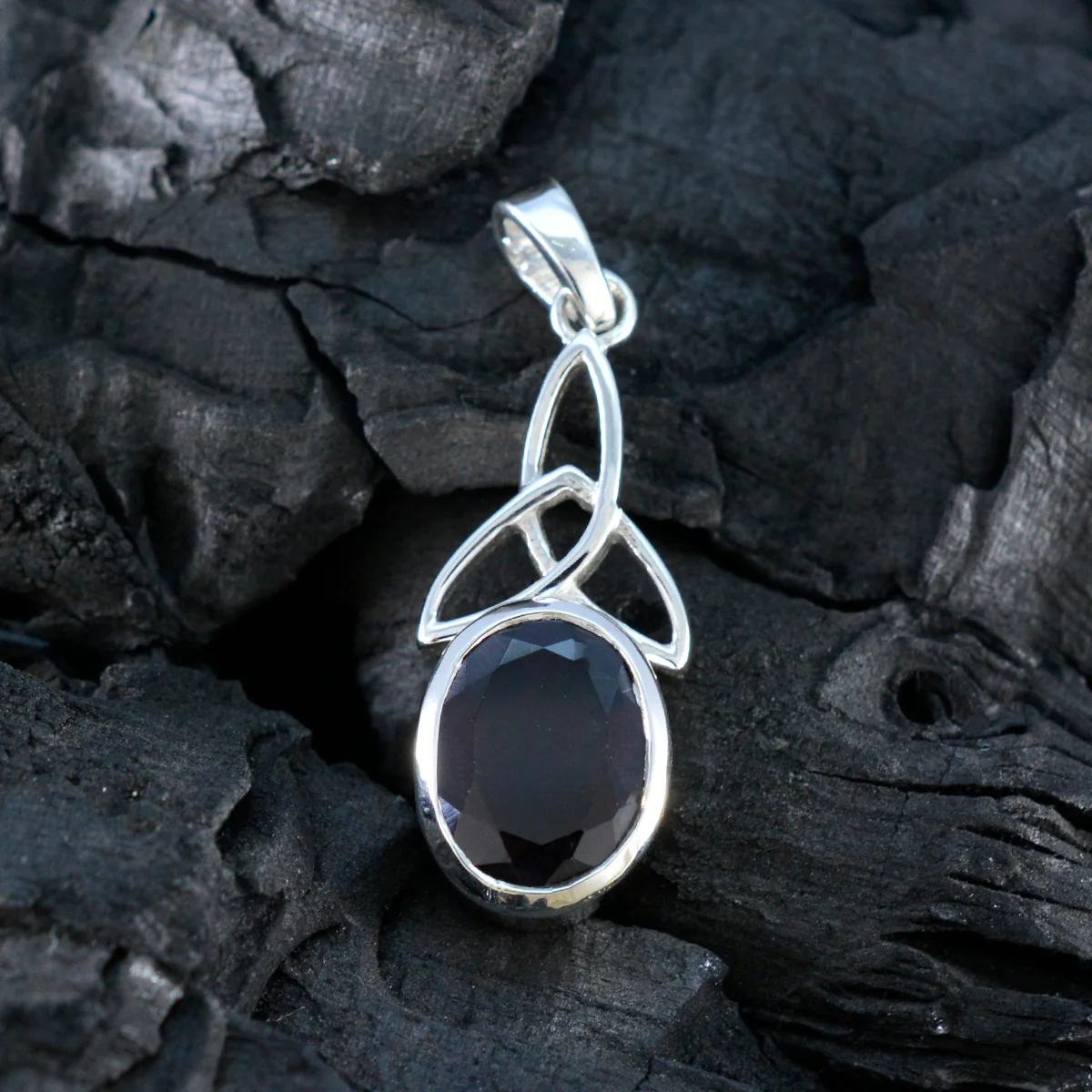 Garnet Elegant Japanese Sterling Silver Solitaire Aiko Claddagh Red Pendant Jewellery - Image 3