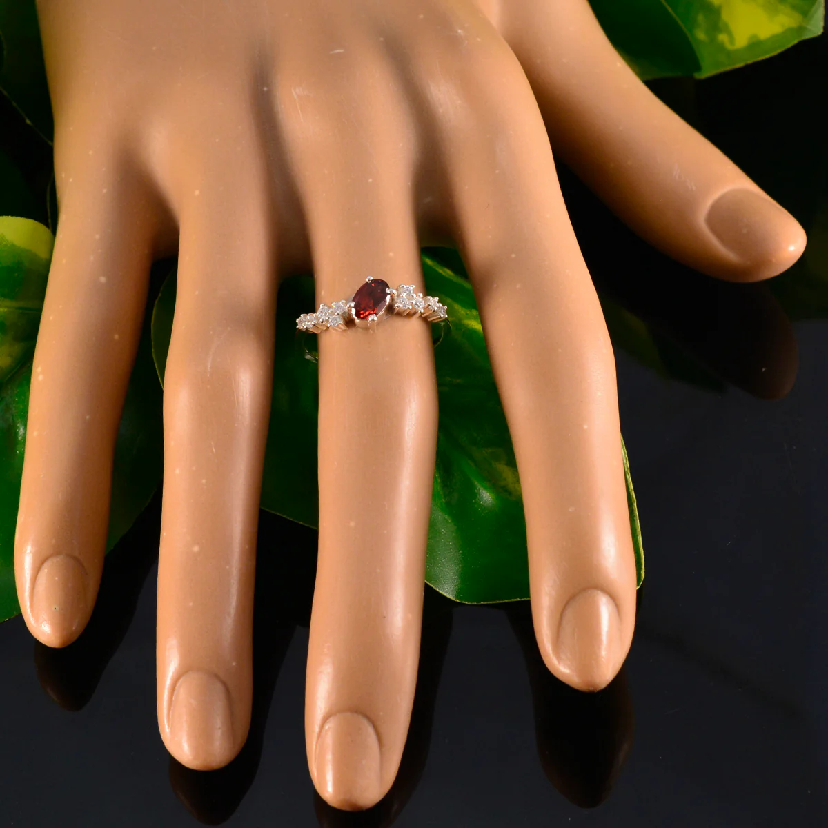 Garnet Halo Korean Silver Red Gemstone Elegant Contemporary Ring Jewellery - Image 5