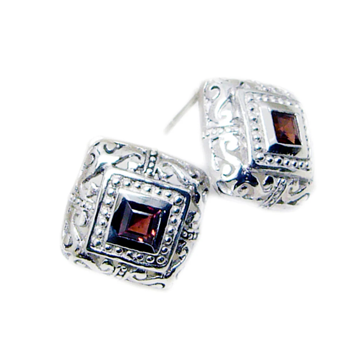 Garnet Latin American Dayana Solitaire Stud Red Silver Earring - Image 3