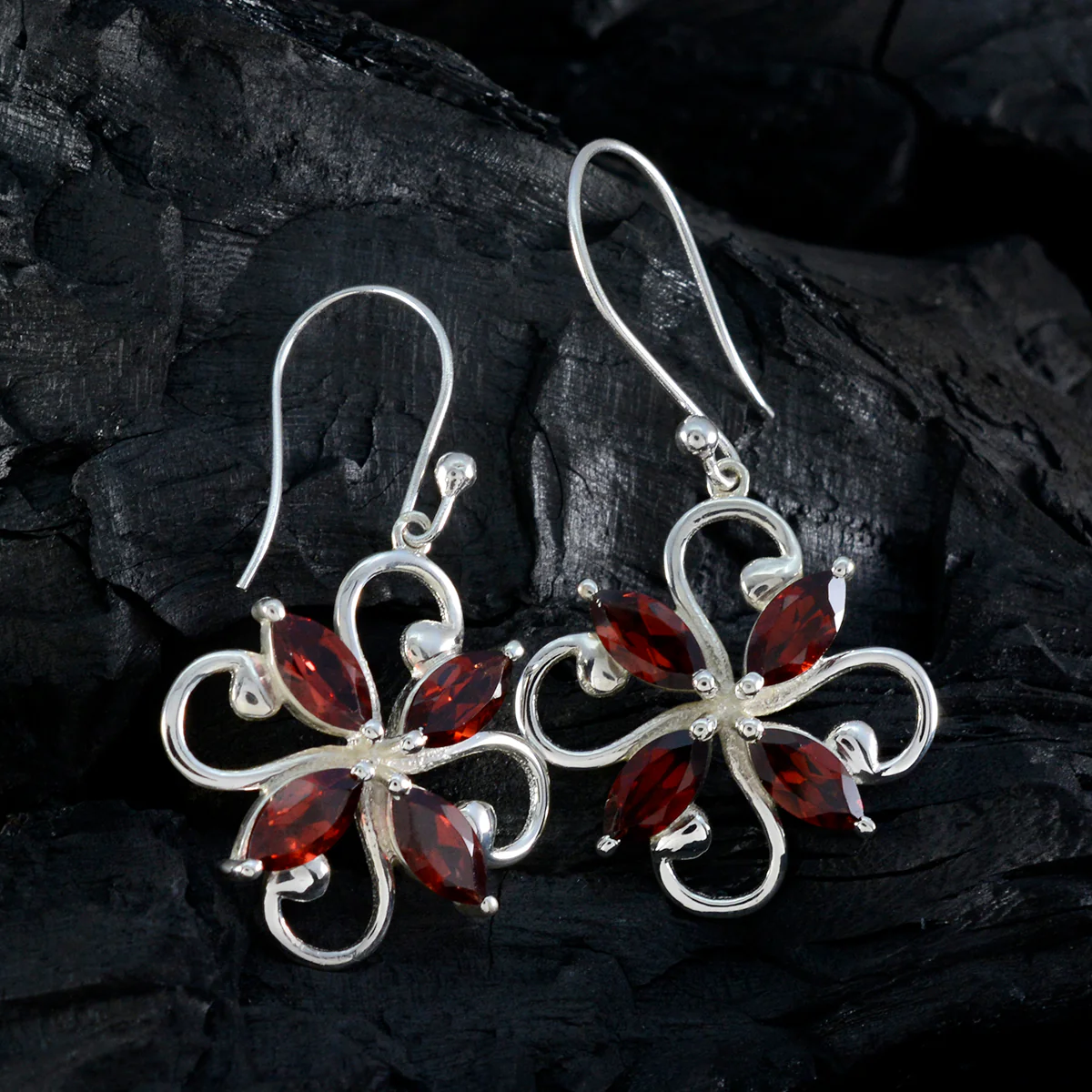 Garnet Middle Eastern Bianca quarter Dangle Red 925 Silver Earring - Image 2