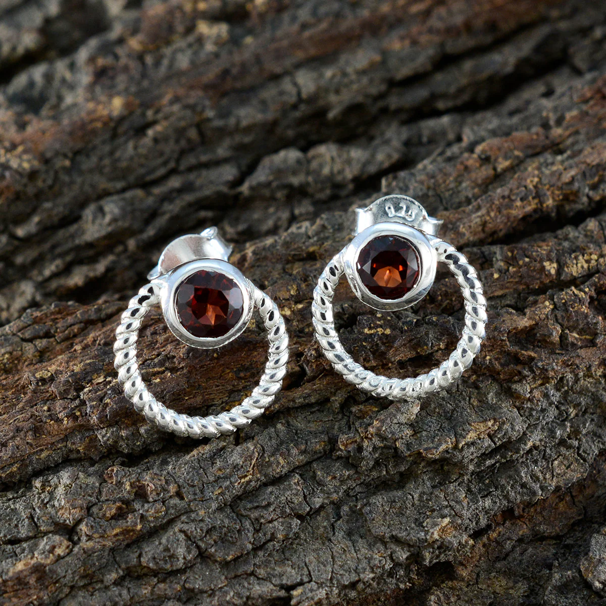 Garnet Middle Eastern Fernanda Solitaire Stud Red Sterling Silver Earring - Image 3