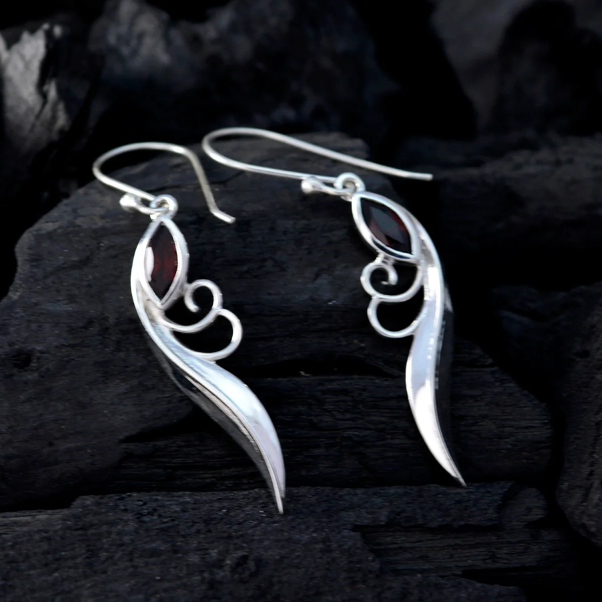 Garnet Middle Eastern Savannah Solitaire Dangle Red Sterling Silver Earring - Image 2