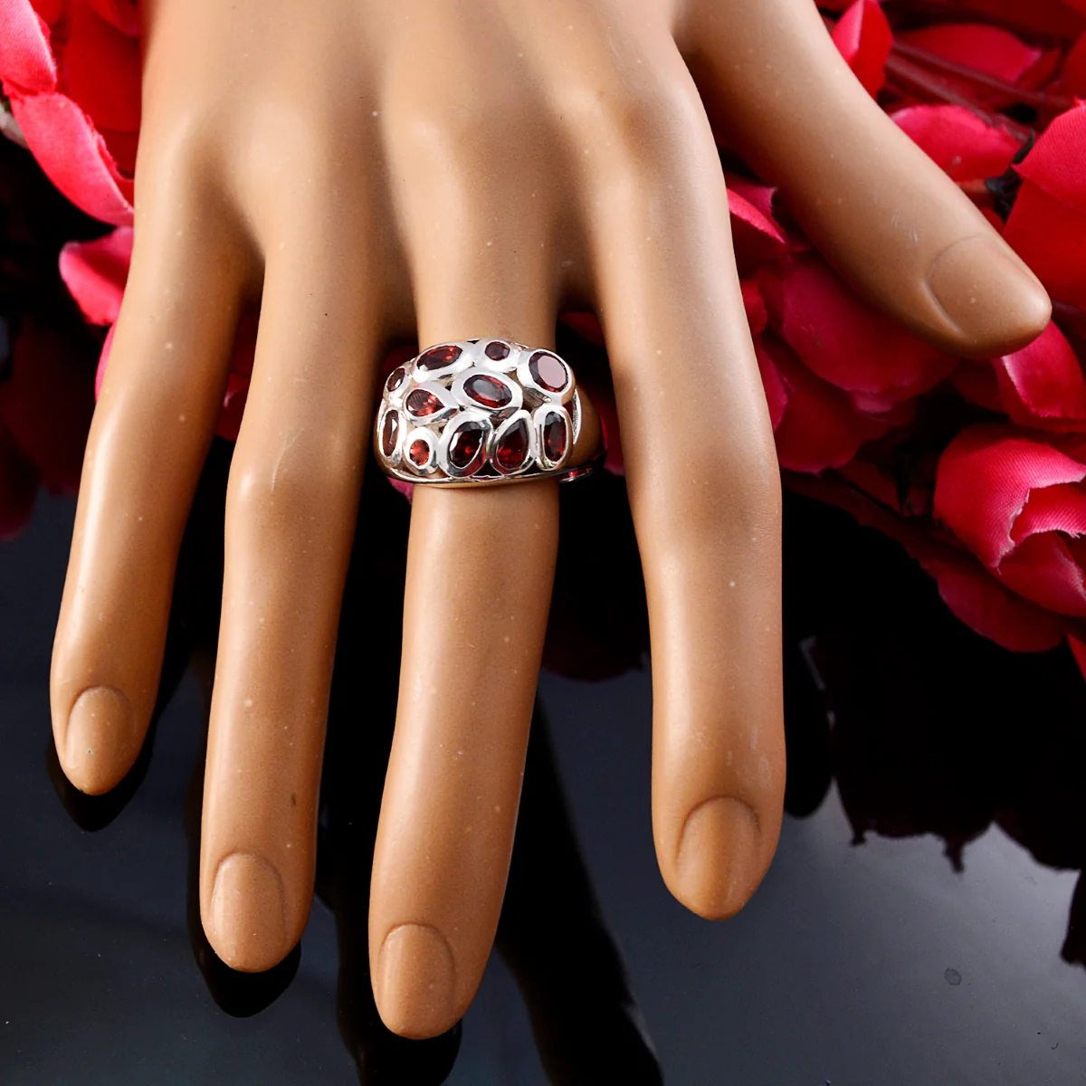 Garnet multiple African 925 Silver Red Gemstones Eye-catching Contemporary Ring Jewelry - Image 5