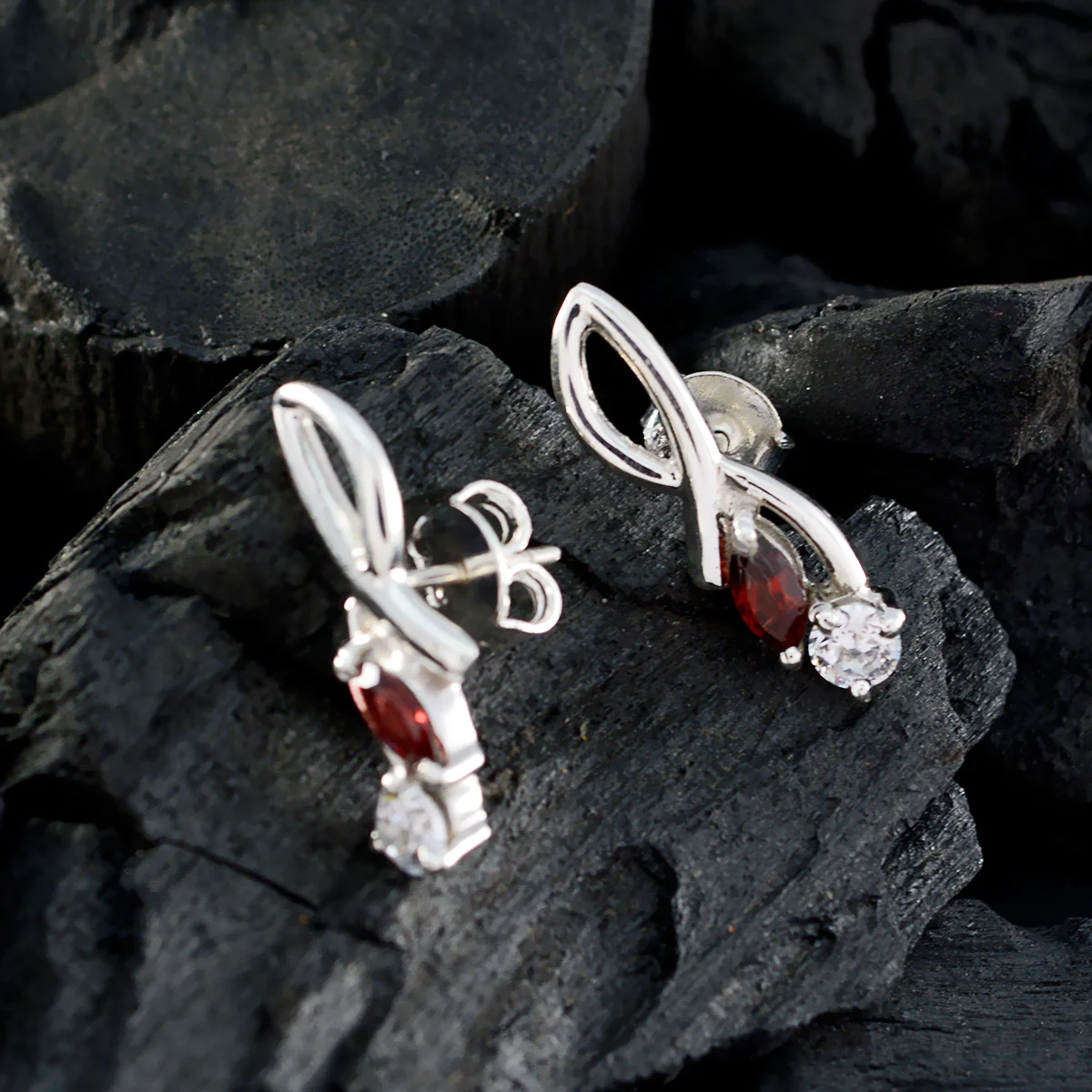 Garnet Russian Ana multiple Stud Red 925 Silver Earring - Image 2