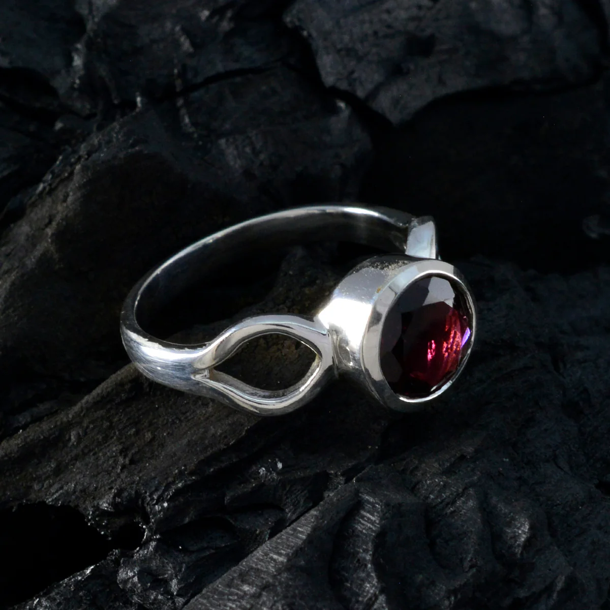 Garnet Solitaire African 925 Sterling Silver Red Gemstone Featherlight Feminine Ring Jewelry - Image 4