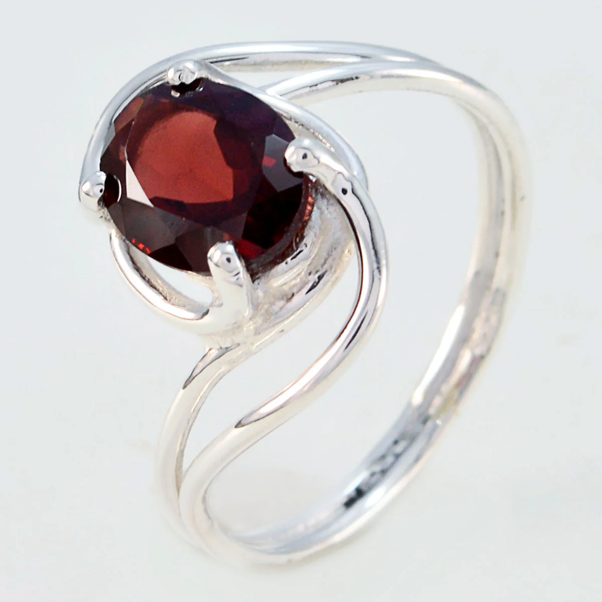 Garnet Solitaire American 92.5 Silver Red Gemstones Delicate Luxurious Ring Jewelry - Image 2