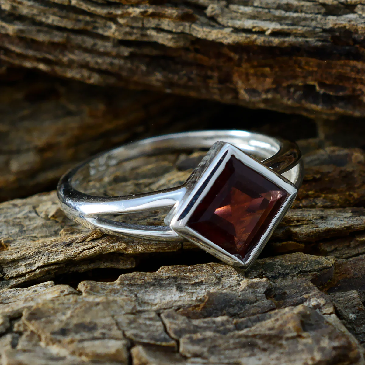 Garnet Solitaire American Sterling Silver Red Gemstone Dainty Fairytale Ring Jewellery - Image 3